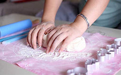 Alciono Baking Mat for Pastry, Non-Stick Pastry Mat Board Table Placemat Pad for Baking,Rolling Dough with Measurements, Reusable Heat-Resistant BPA Free - Pink, Size : 20 in X 16 in.